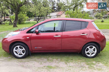 Хэтчбек Nissan Leaf 2014 в 