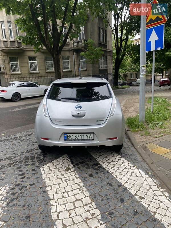 Хетчбек Nissan Leaf 2014 в Львові