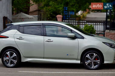 Хетчбек Nissan Leaf 2018 в 