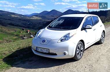 Хэтчбек Nissan Leaf 2015 в Львове