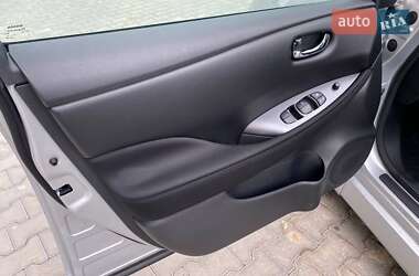 Хэтчбек Nissan Leaf 2022 в 
