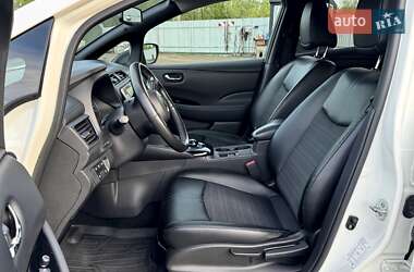 Хетчбек Nissan Leaf 2020 в 