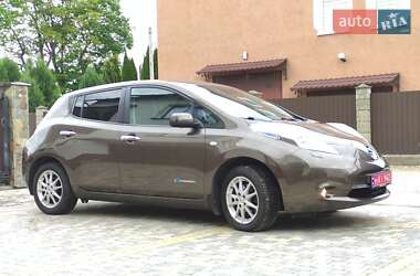 Хетчбек Nissan Leaf 2016 в 