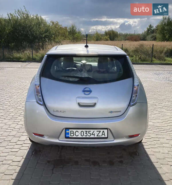Хэтчбек Nissan Leaf 2012 в Бориславе