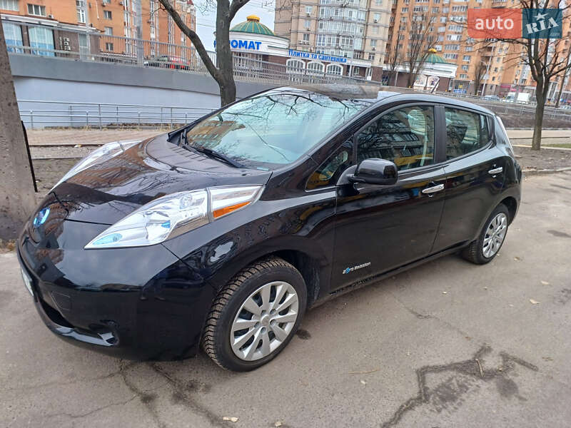 Хетчбек Nissan Leaf 2014 в Києві