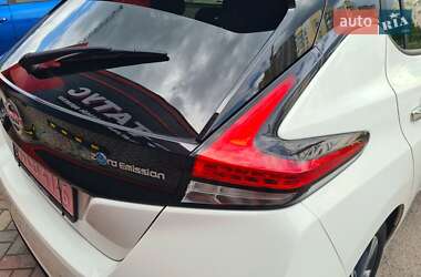 Хетчбек Nissan Leaf 2020 в 