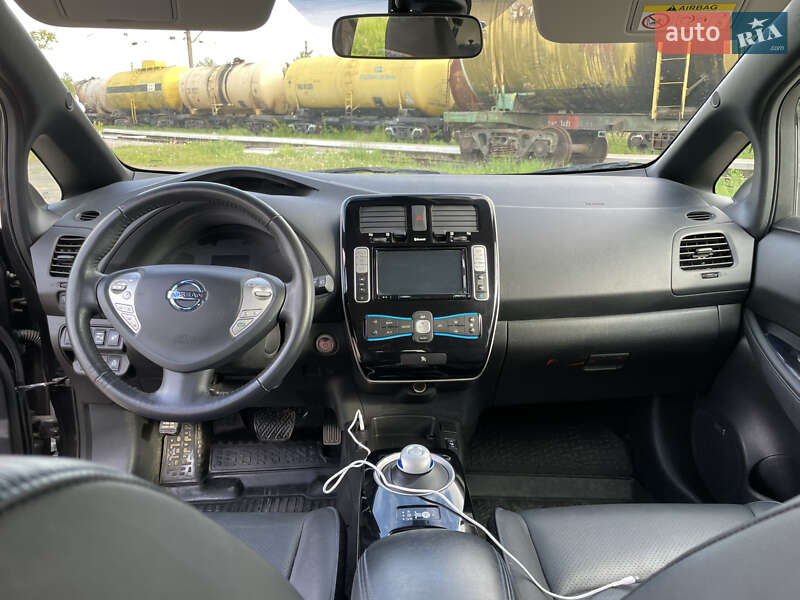 Хэтчбек Nissan Leaf 2017 в Трускавце