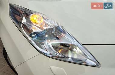 Хетчбек Nissan Leaf 2012 в 