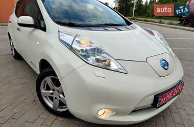 Хетчбек Nissan Leaf 2012 в 