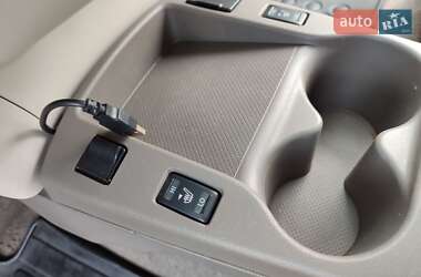 Хетчбек Nissan Leaf 2012 в 