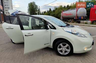 Хетчбек Nissan Leaf 2012 в 