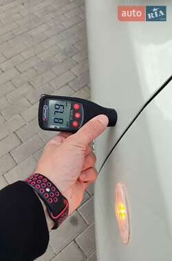 Хетчбек Nissan Leaf 2012 в 