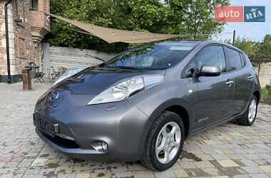 Хетчбек Nissan Leaf 2014 в 