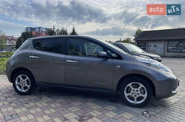 Хетчбек Nissan Leaf 2014 в 