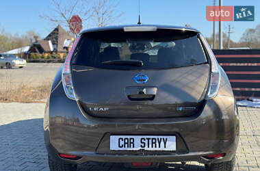 Хетчбек Nissan Leaf 2017 в 