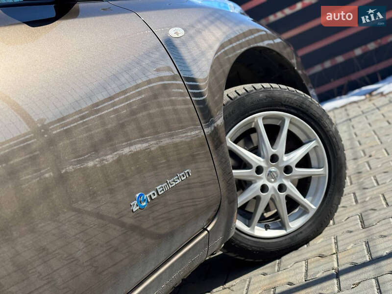 Хэтчбек Nissan Leaf 2017 в Стрые