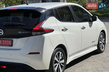 Хэтчбек Nissan Leaf 2018 в 