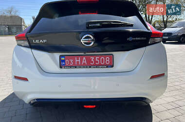 Хэтчбек Nissan Leaf 2018 в 