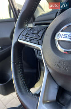 Хэтчбек Nissan Leaf 2018 в 