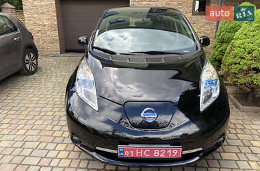Хэтчбек Nissan Leaf 2014 в 