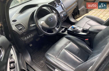 Хэтчбек Nissan Leaf 2014 в 