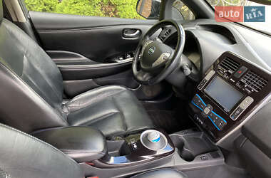 Хэтчбек Nissan Leaf 2014 в 