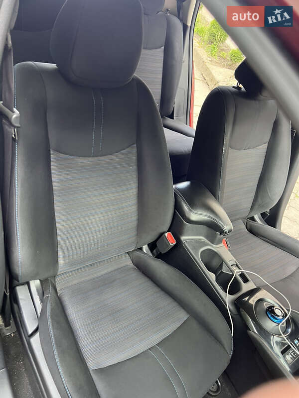 Хэтчбек Nissan Leaf 2018 в Тернополе