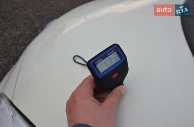 Хэтчбек Nissan Leaf 2013 в 
