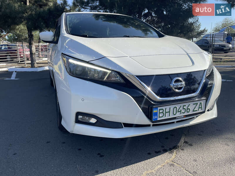 Хэтчбек Nissan Leaf 2017 в Одессе