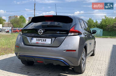 Хэтчбек Nissan Leaf 2019 в 