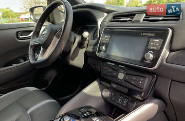 Хэтчбек Nissan Leaf 2019 в 