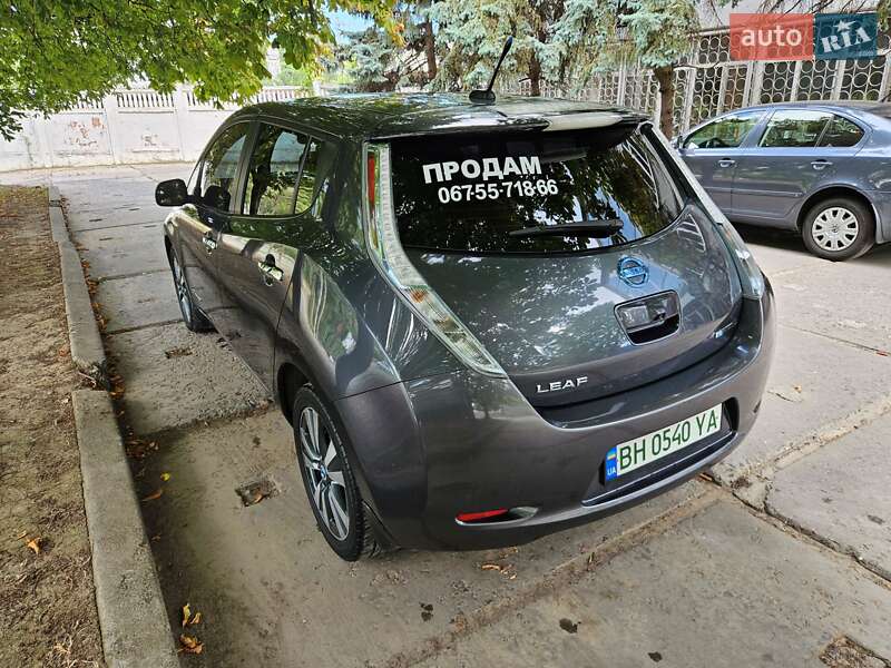 Хетчбек Nissan Leaf 2013 в Одесі