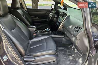 Хетчбек Nissan Leaf 2013 в 