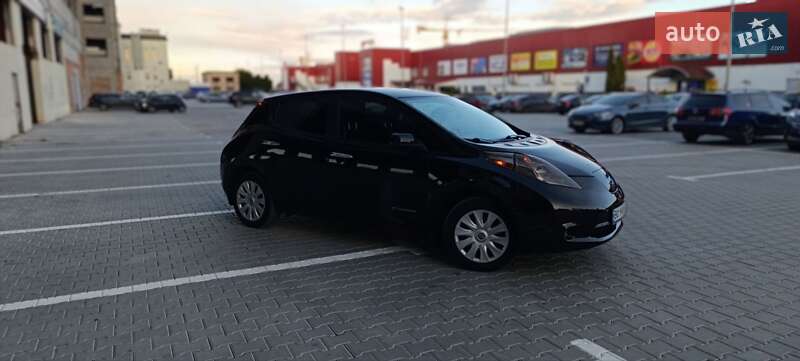 Хетчбек Nissan Leaf 2015 в Тернополі