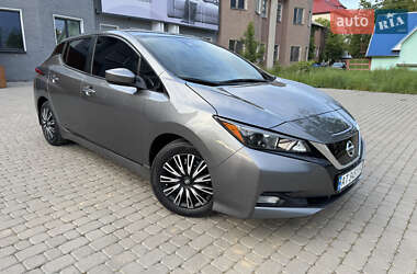 Хетчбек Nissan Leaf 2022 в 
