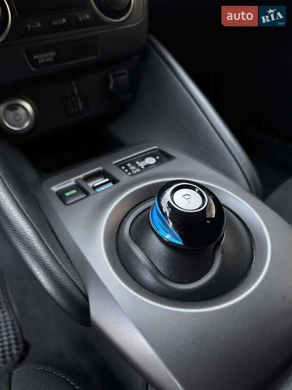 Хэтчбек Nissan Leaf 2022 в Коломые