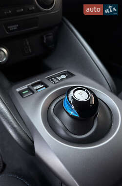 Хетчбек Nissan Leaf 2022 в 