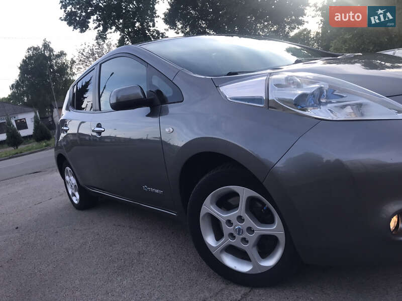 Хэтчбек Nissan Leaf 2015 в Нежине