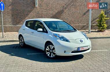 Хетчбек Nissan Leaf 2016 в 