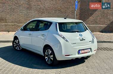 Хетчбек Nissan Leaf 2016 в 