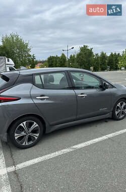 Хетчбек Nissan Leaf 2018 в 