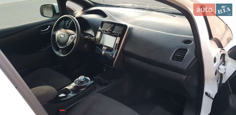 Хэтчбек Nissan Leaf 2014 в Белгороде-Днестровском