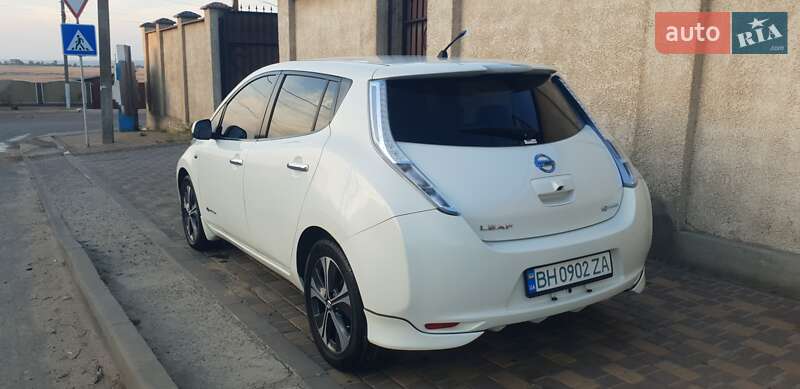 Хэтчбек Nissan Leaf 2014 в Белгороде-Днестровском