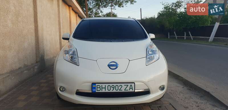 Хэтчбек Nissan Leaf 2014 в Белгороде-Днестровском