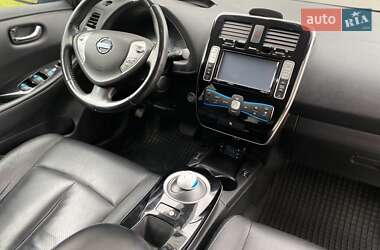 Хэтчбек Nissan Leaf 2013 в 