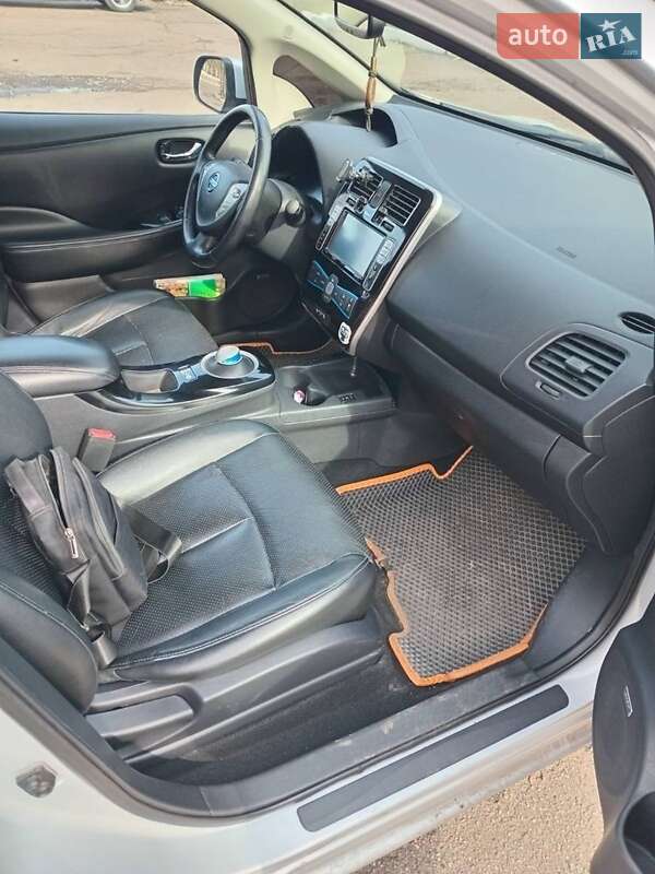 Хэтчбек Nissan Leaf 2014 в Черкассах