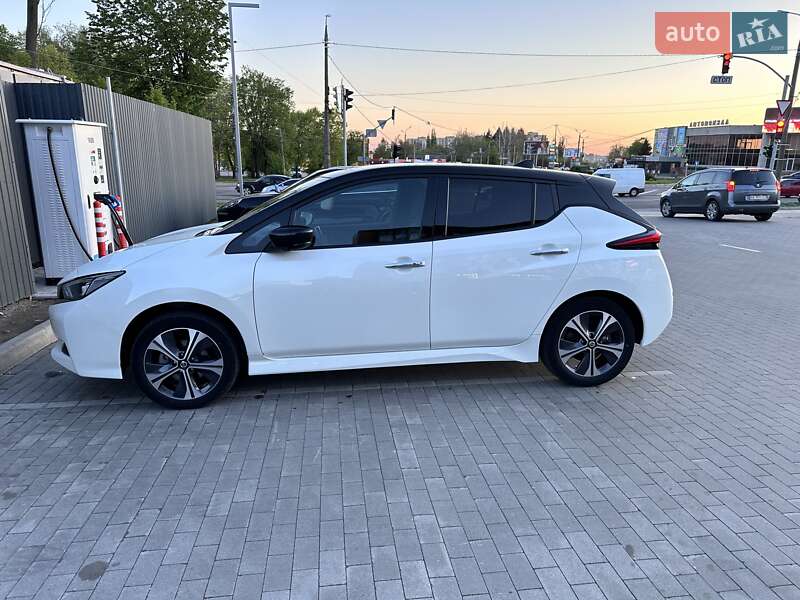 Хэтчбек Nissan Leaf 2021 в Виннице фото 9 Хэтчбек Nissan Leaf 2021 в Виннице