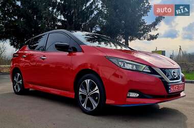 Хетчбек Nissan Leaf 2019 в Чернівцях