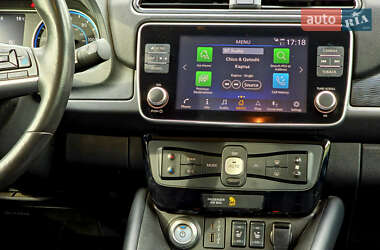Хетчбек Nissan Leaf 2020 в 