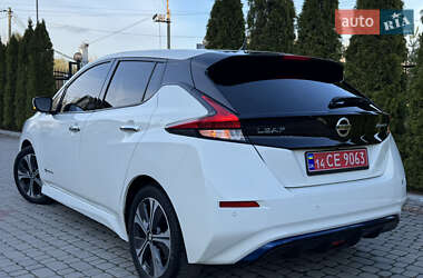 Хетчбек Nissan Leaf 2019 в 